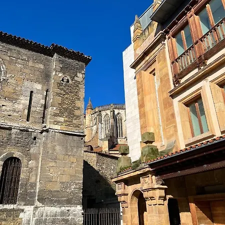 Wamba - La Catedral Apartment *