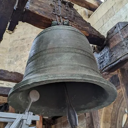 Wamba - La Catedral Apartment *